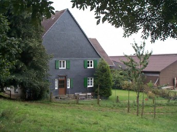 Bilder vom Hof (2001)